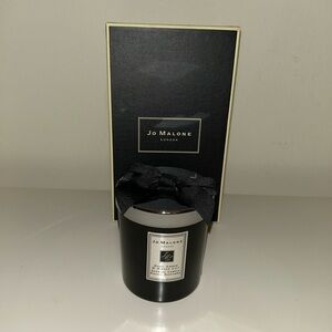 Jo Malone Elegant Black Candle Dark Amber & Ginger Lily Comes with Original Box